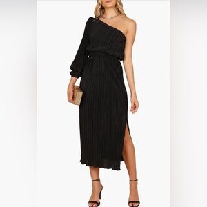 Petal & Pup Black One-Shoulder Dress